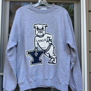 Champion Yale University Bulldogs Mascot Crewneck Sweatshirt size medium